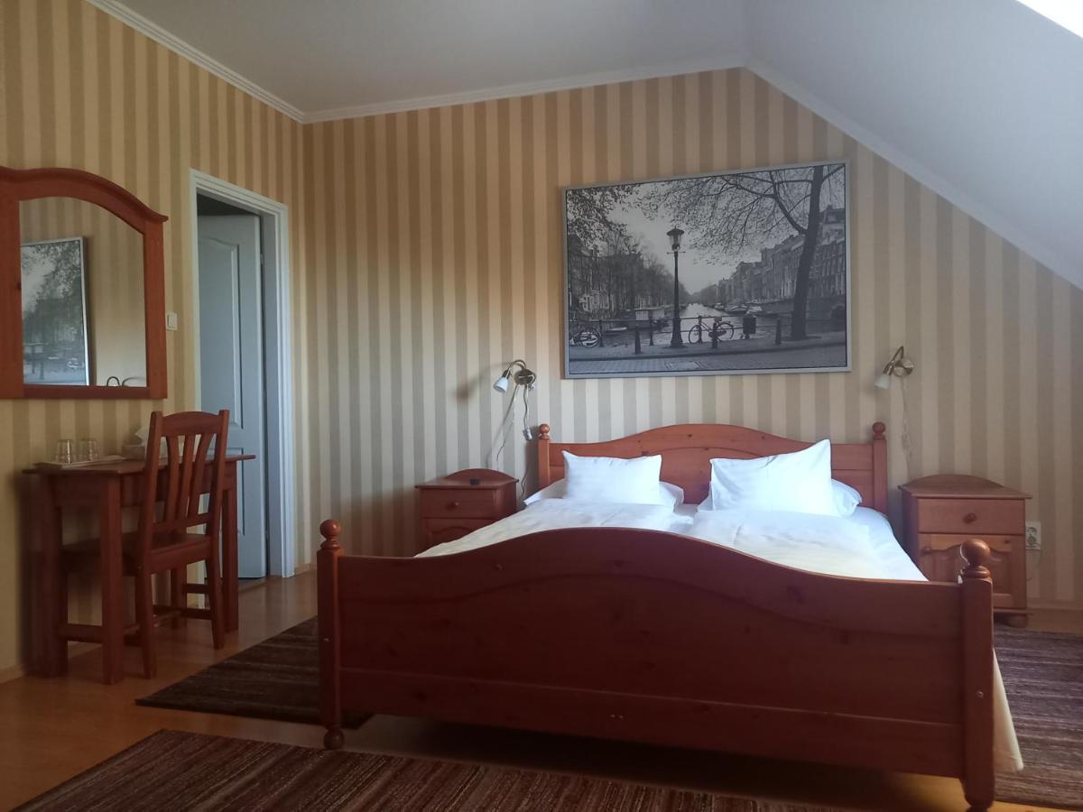 Bed and Breakfast Europa Panzio Eger Zewnętrze zdjęcie